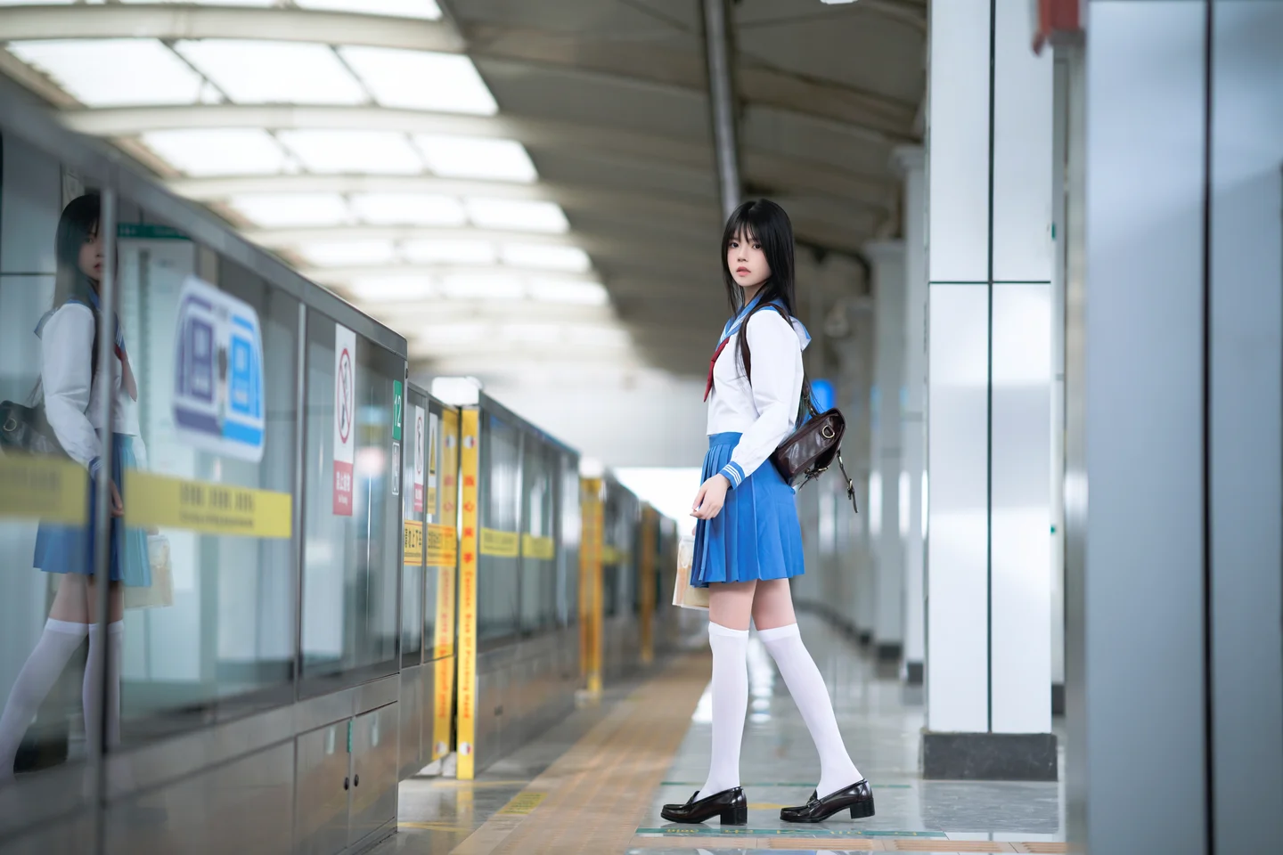 桜桃喵 - 地铁JK [33P-304MB] tg@simisebaisi 【丝足阁】031.webp